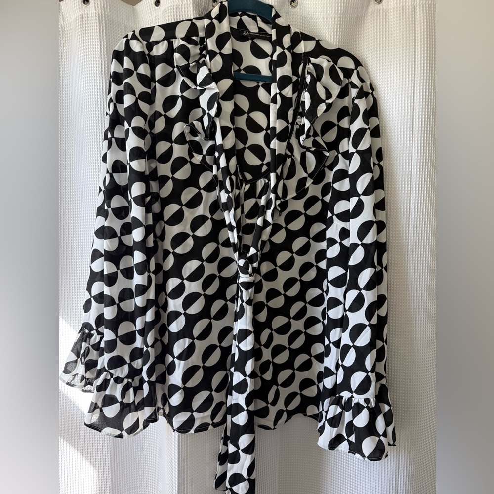 New York & Company Black and White Blouse